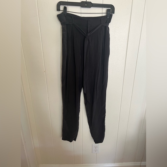 Silk Joie jogger pants with tie. Ultra luxury. With pockets. Softest pants ever - Picture 1 of 3